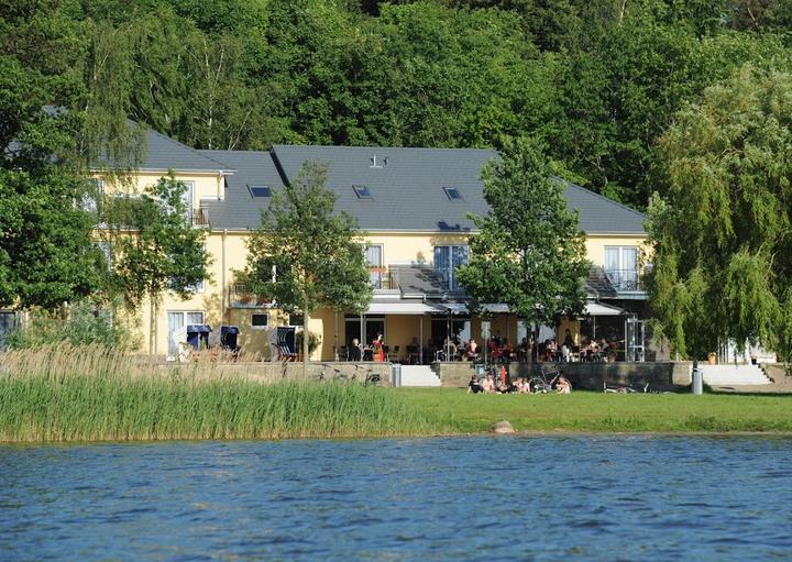 Restaurant "Strandhaus am Inselsee"